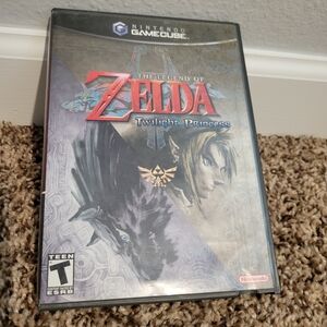 Nintendo gamecube game the legend of zelda twilight princess. Smoke free home.